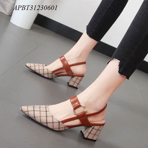 giày cao gót khoét gót kẻ - APBT31230601