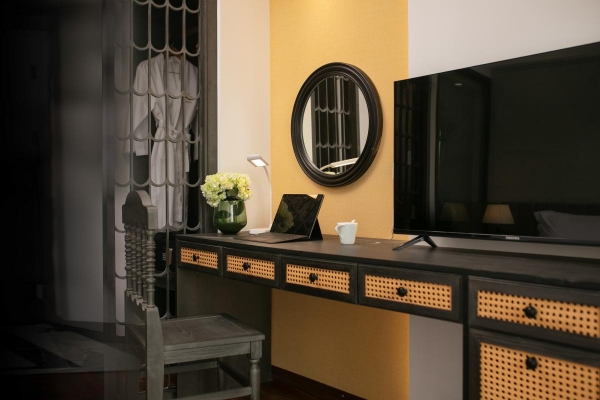 Hanoi Plaza Suite Hotel