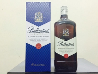 Rượu Ballantine’s Finest
