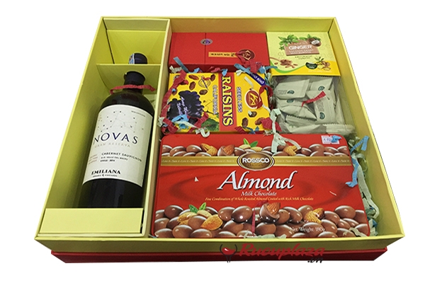 Hộp quà tết doanh nghiêp