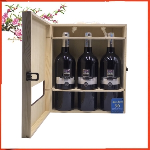 Hộp gỗ 3 chai vang Ý Brecciarolo Silver mác bạc